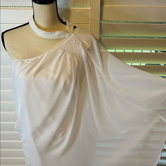Chic One-Shoulder White Dress - Picture 2 of 2